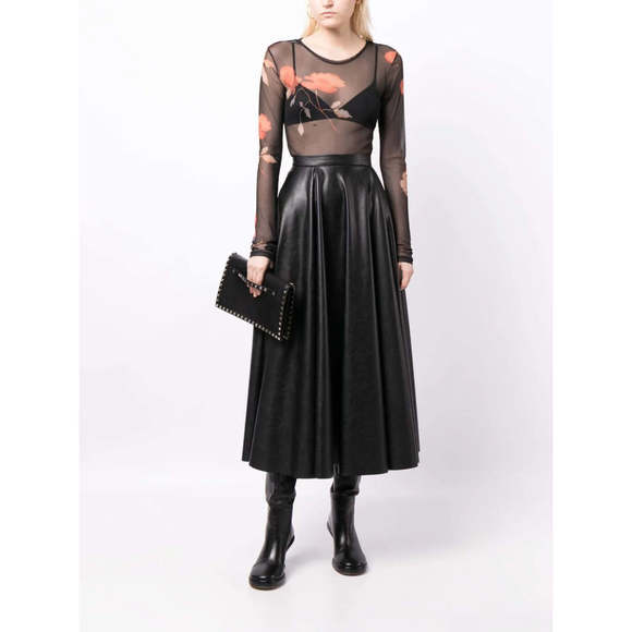 Valentino Rockstud Leather Clutch Bag - Picture 2 of 5